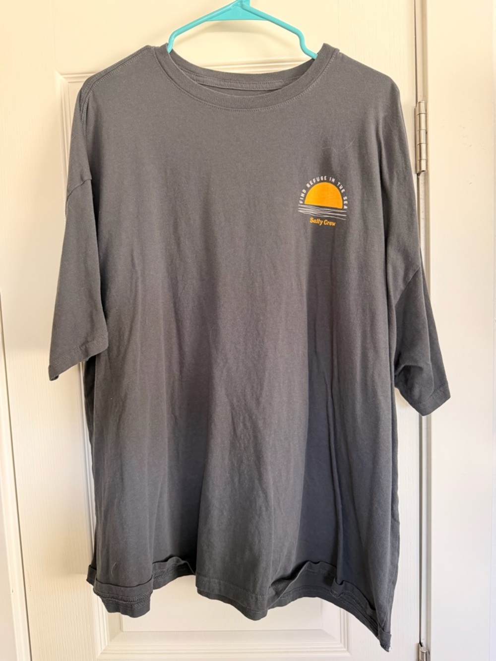 Women’s Charcoal Gray Graphic Tee with Sunset Print